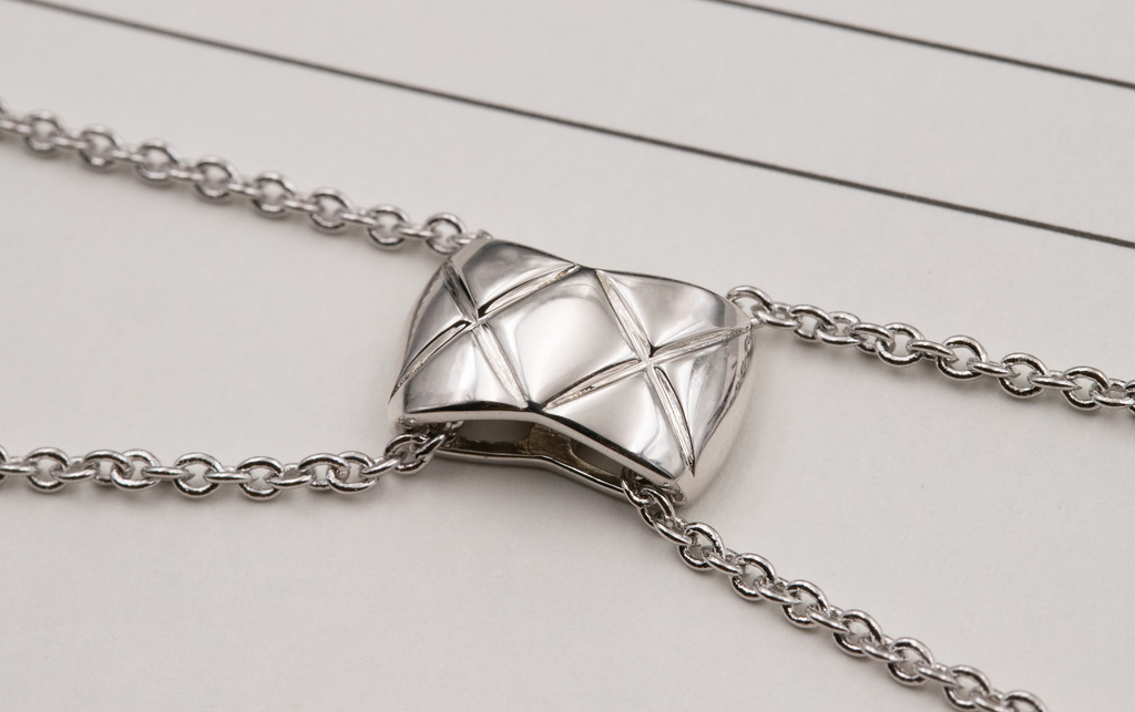 Chanel Crush Necklace - product view 3