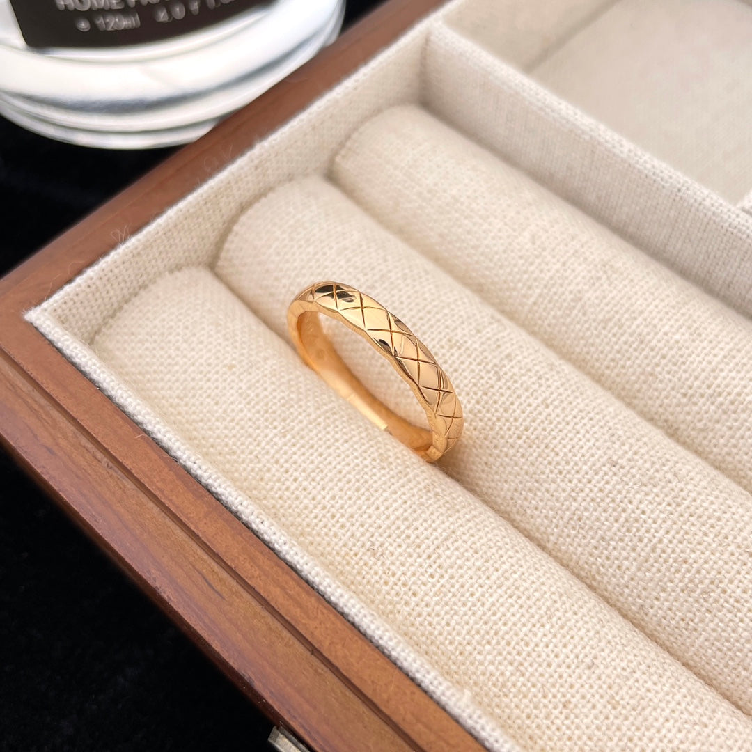 Chanel Crush Mini Classic Ring - product view 8