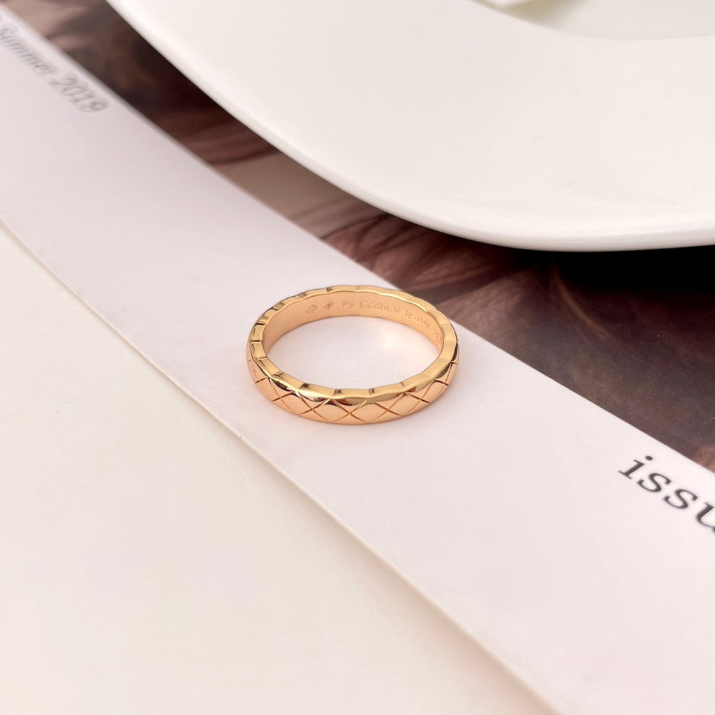 Chanel Crush Mini Classic Ring - product view 10