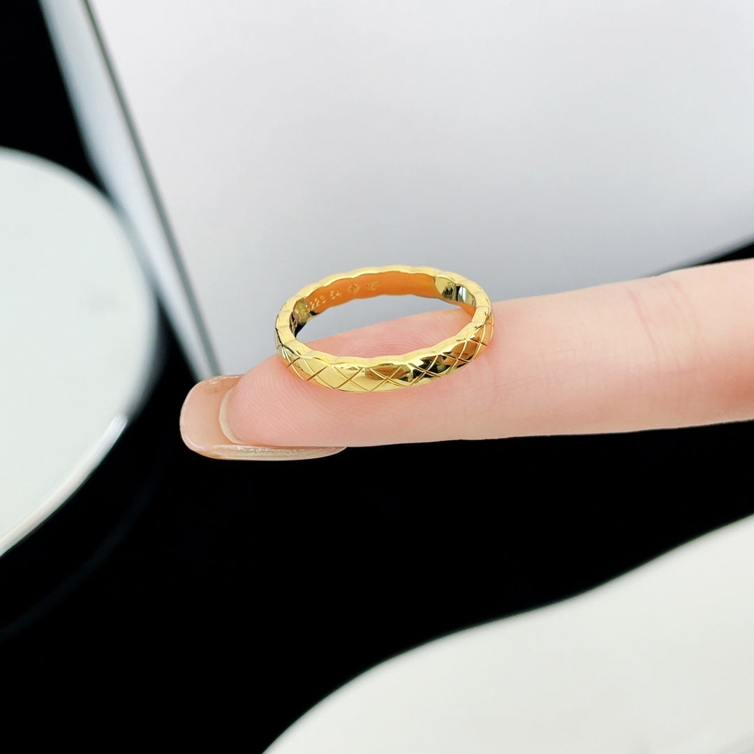 Chanel Crush Mini Classic Ring - product view 11
