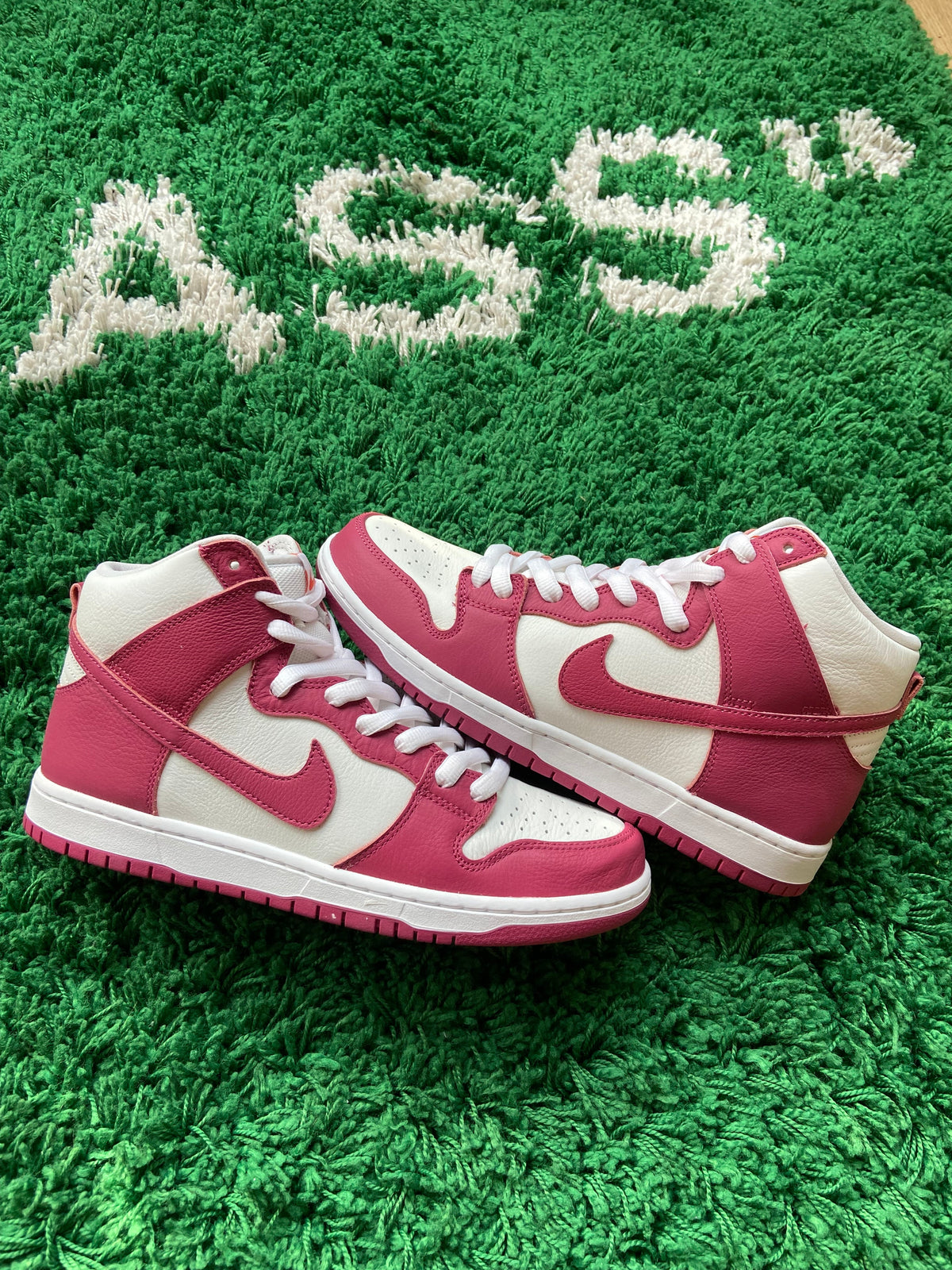 Nike SB Dunk High “Orange Label Sweet Beet” - product view 1