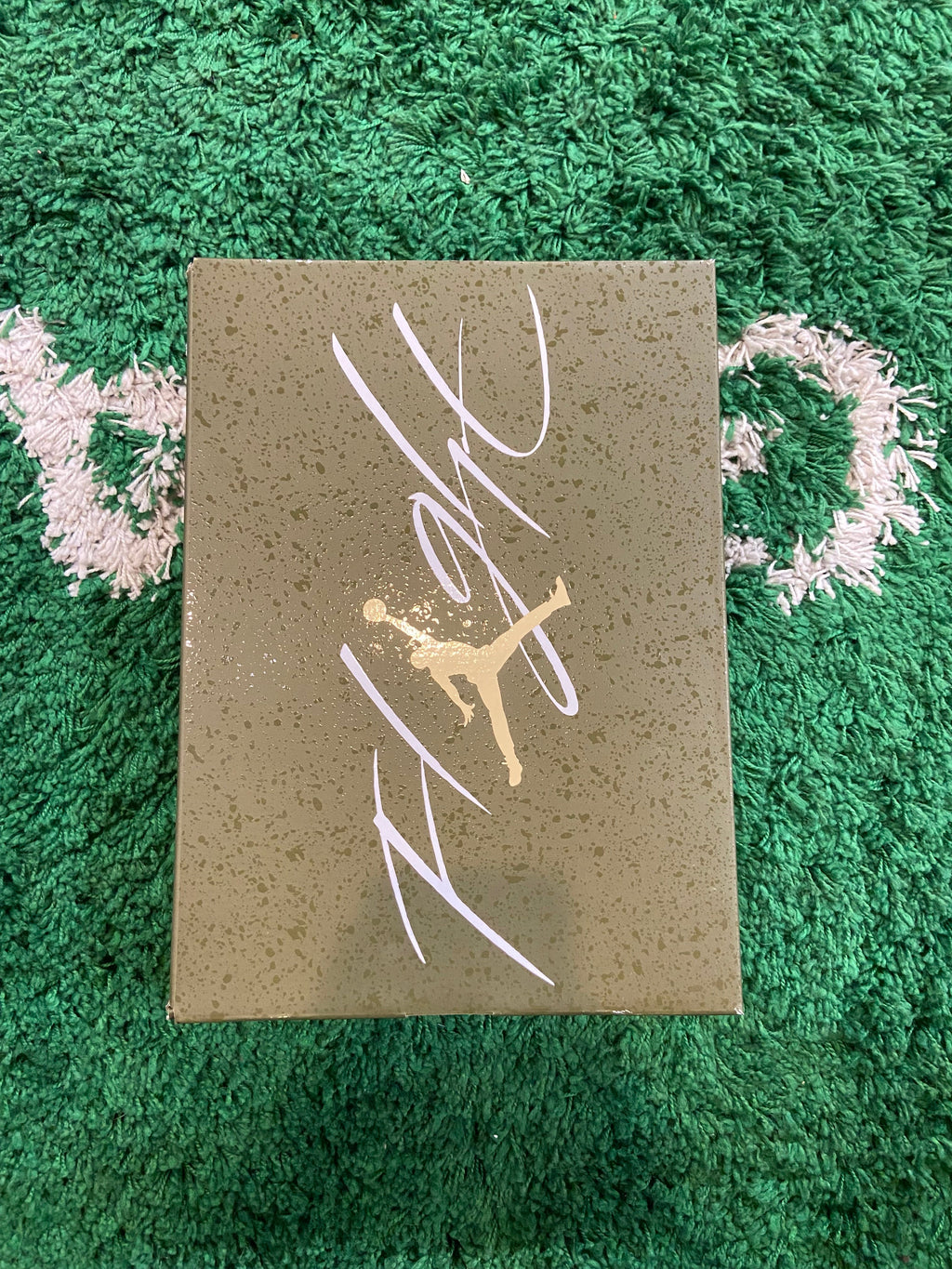Jordan 4 “Craft Medium Olive” - product view 5