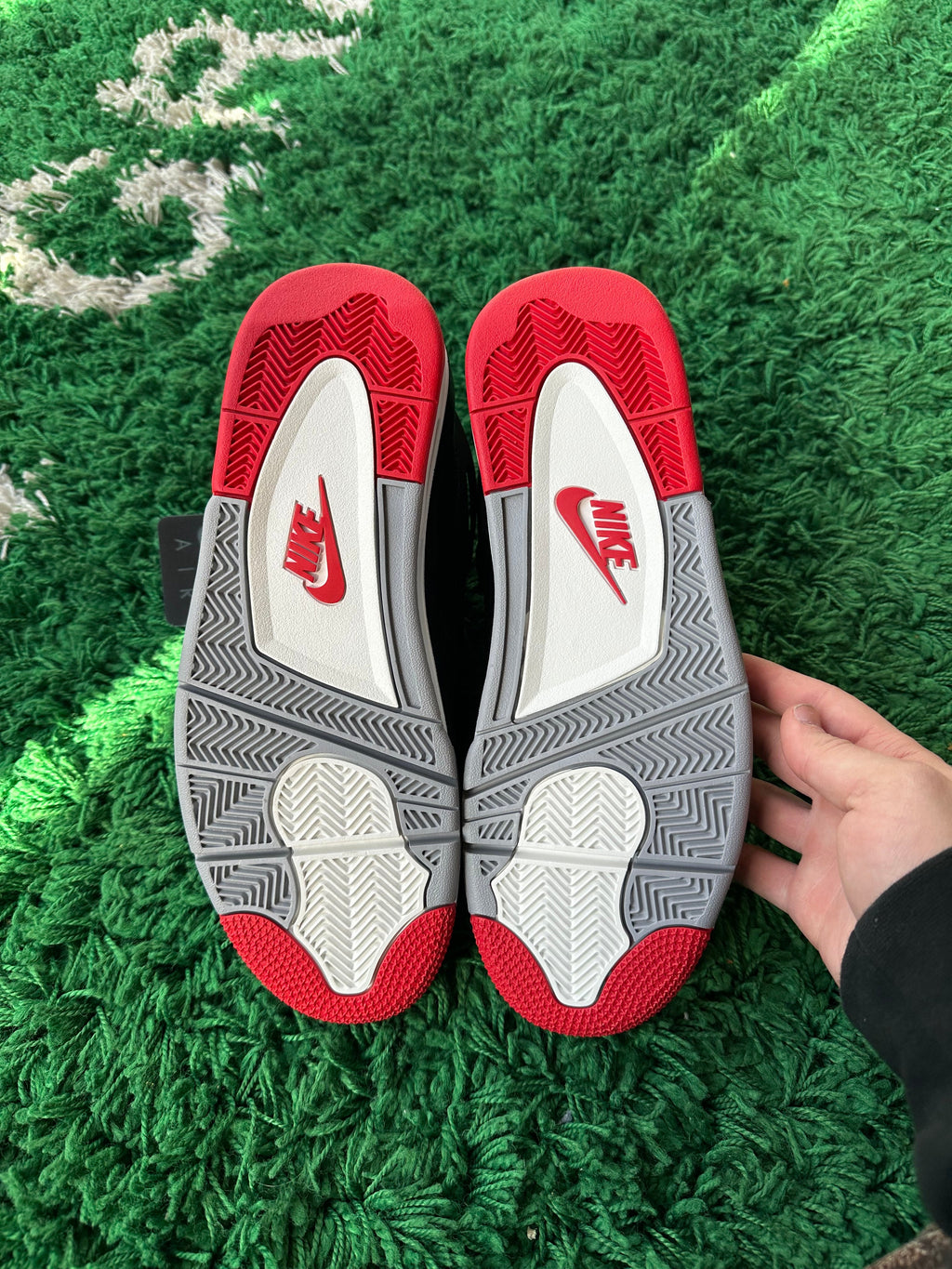 Jordan 4 “Bred Reimagined” - product view 7