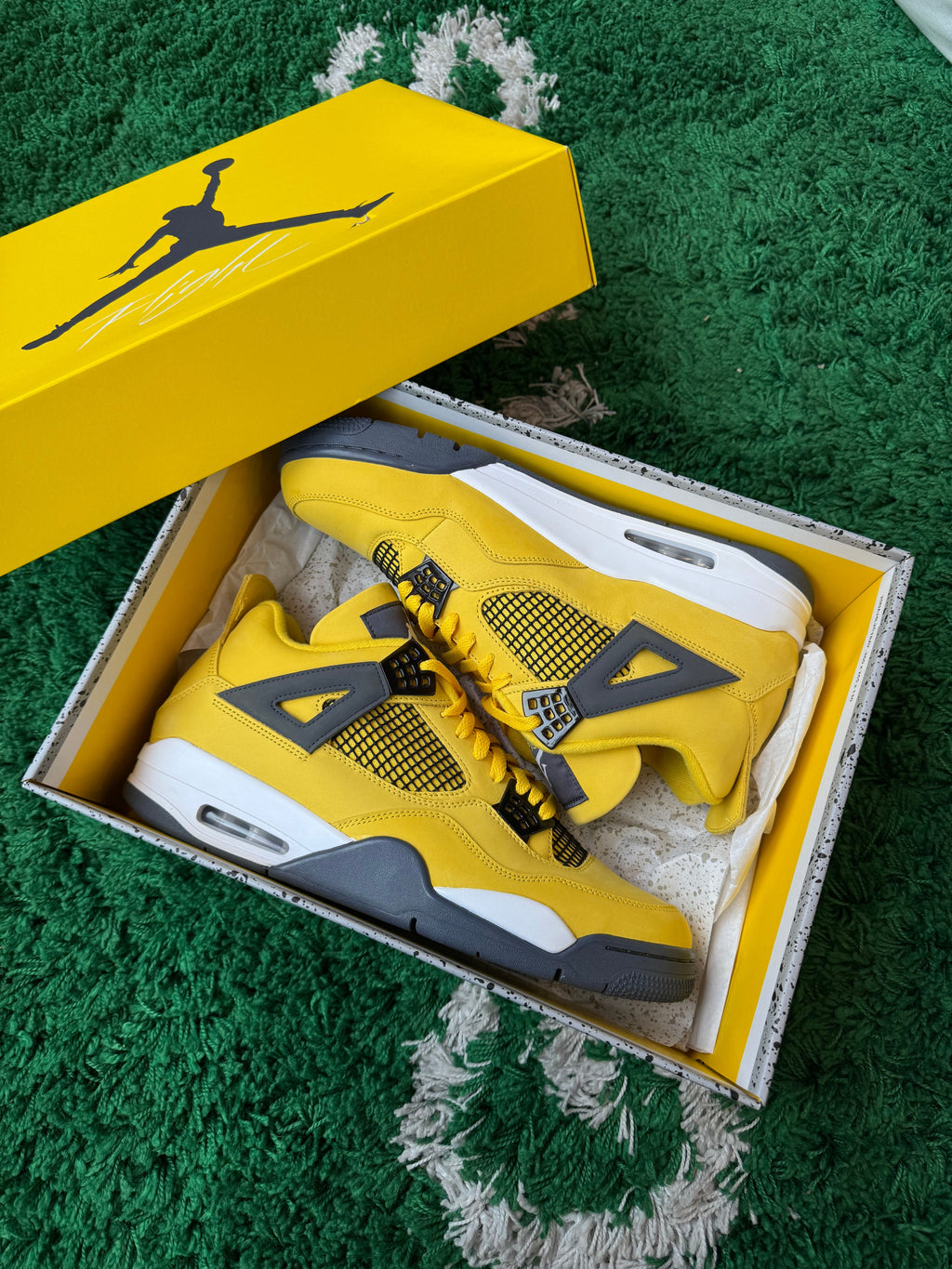 Jordan 4 “Lightning” (2021) - product view 4