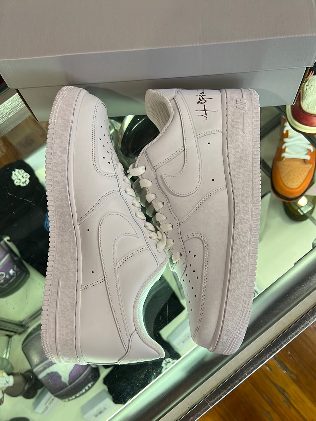 Air Force 1 x Travis Scott “Utopia” - product view 2