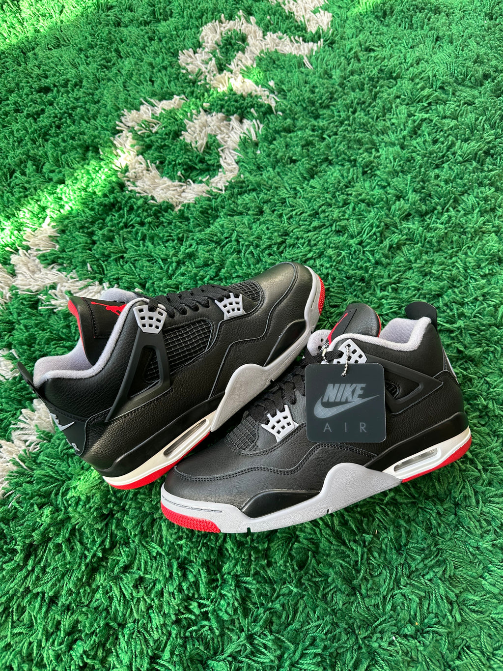 Jordan 4 “Bred Reimagined” - product view 2
