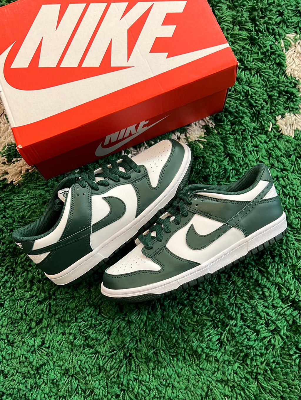 Nike Dunk Low “Michigan State” - product view 1
