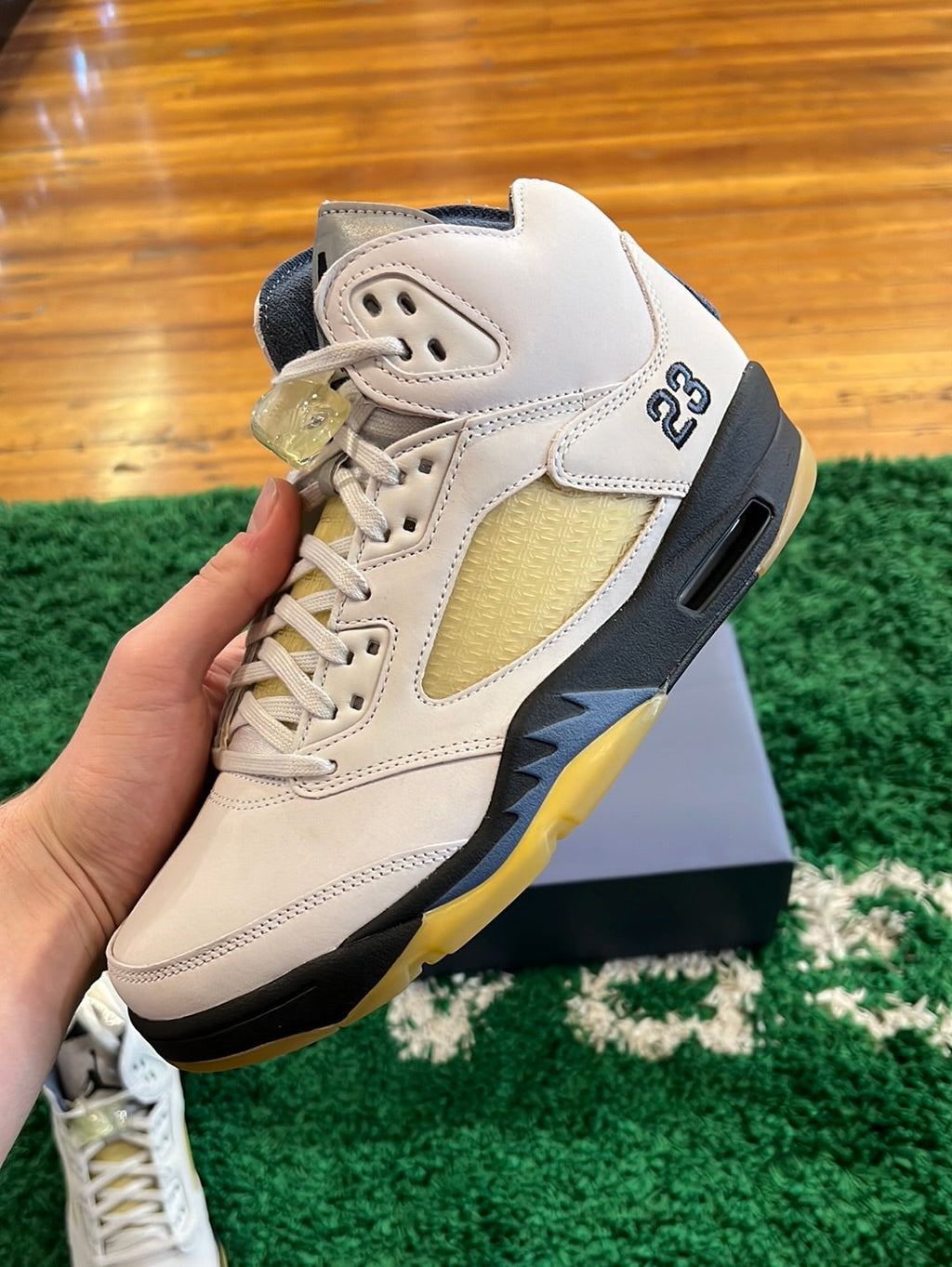 Jordan 5 x A Ma Maniere “Dawn” - product view 6