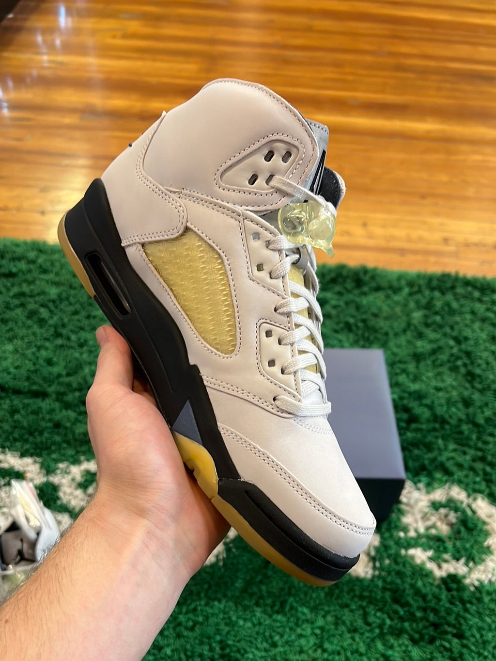 Jordan 5 x A Ma Maniere “Dawn” - product view 7
