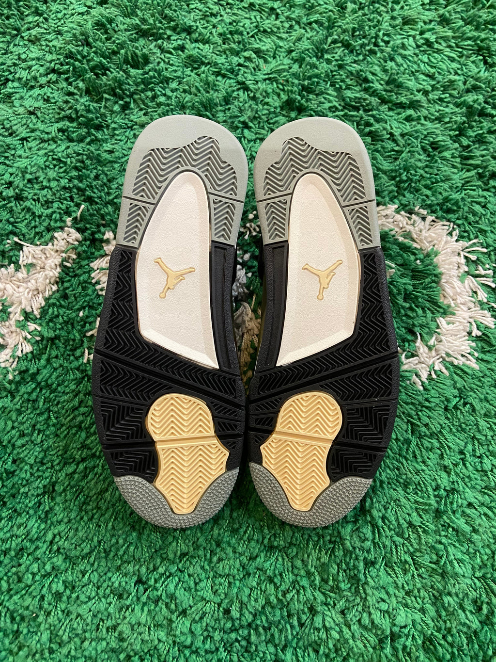 Jordan 4 “Craft Medium Olive” - product view 4