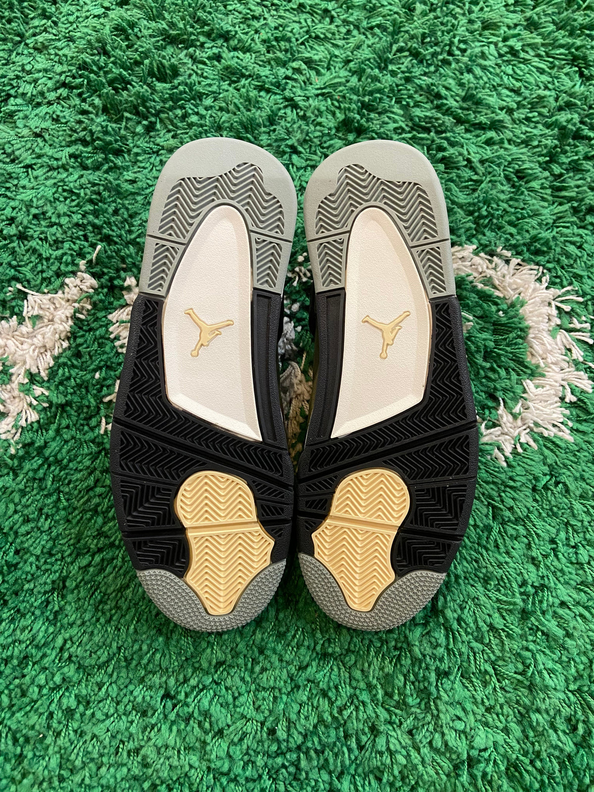 Jordan 4 “Craft Medium Olive” - product view 4