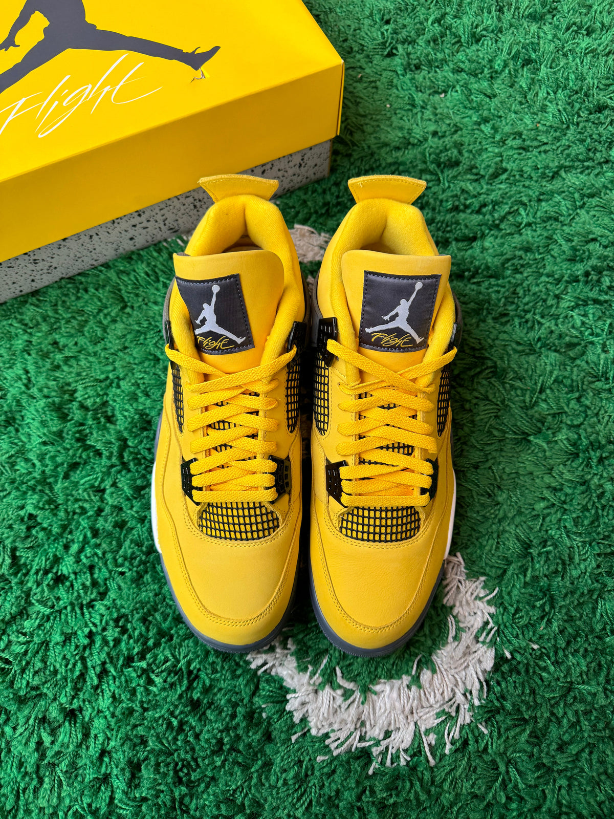 Jordan 4 “Lightning” (2021) - product view 2