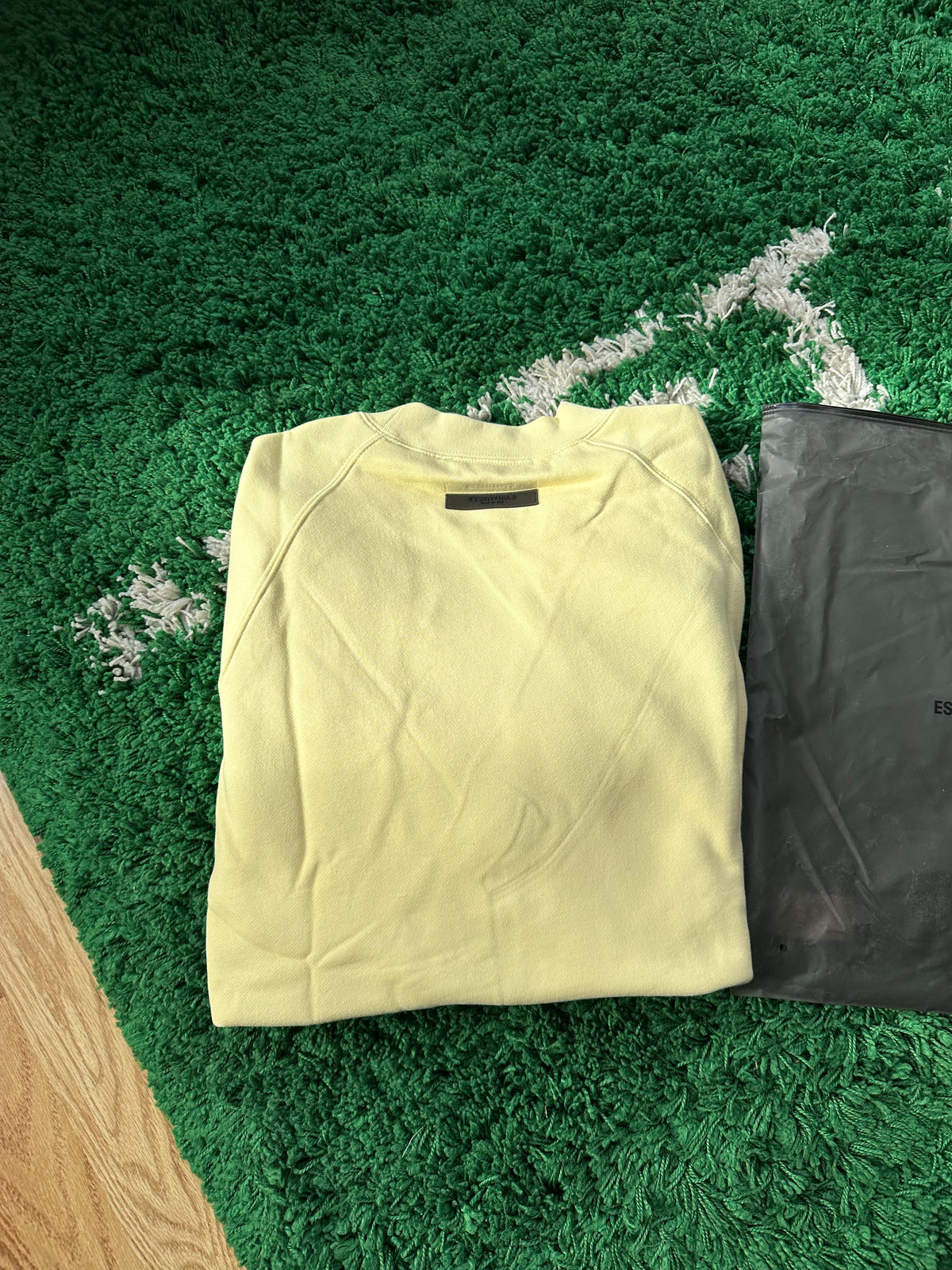 Essentials Crewneck “Canary” - product view 5