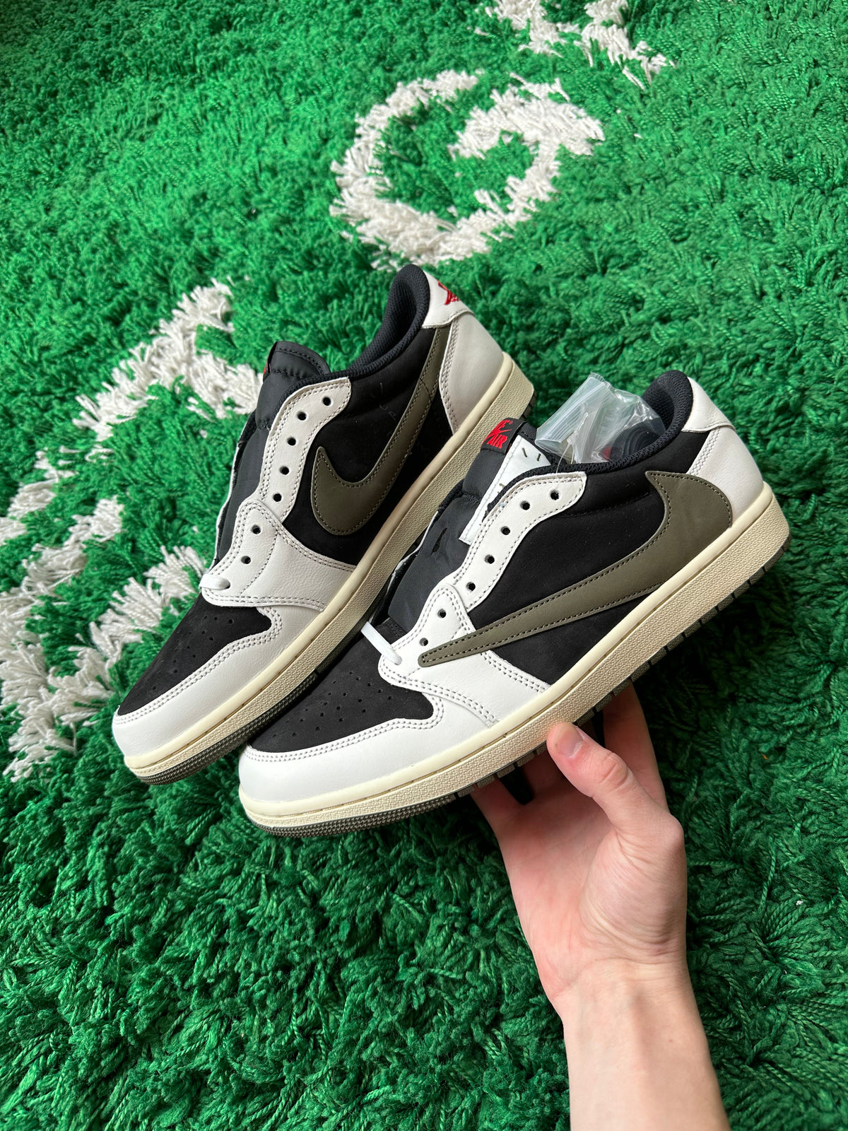 Jordan 1 Low x Travis Scott “Olive” - product view 4