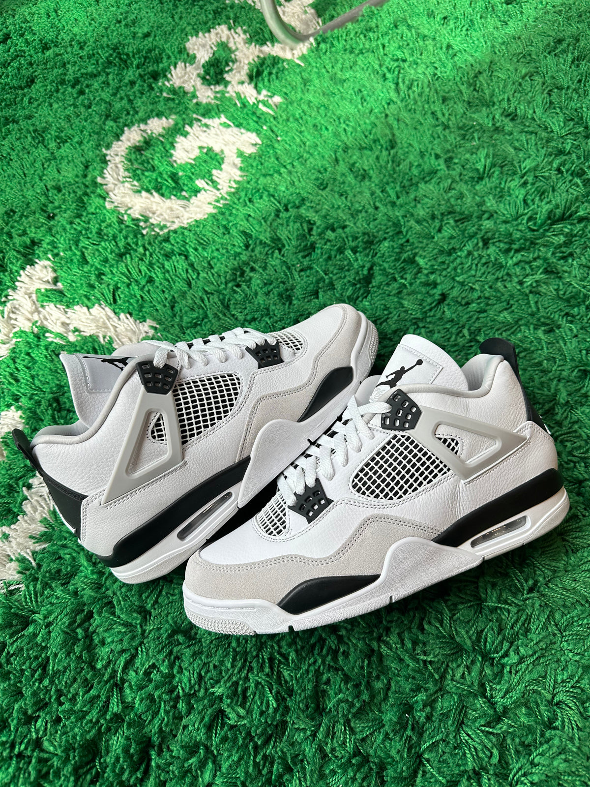 Jordan 4 “Military Black” - product view 1
