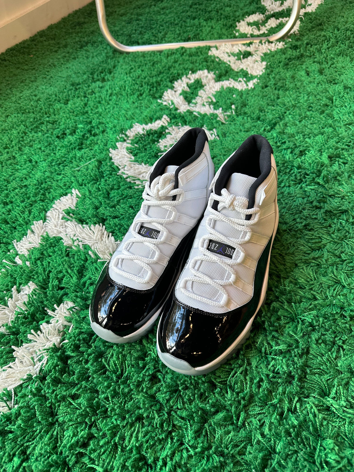 Jordan 11 “Concord” - product view 2