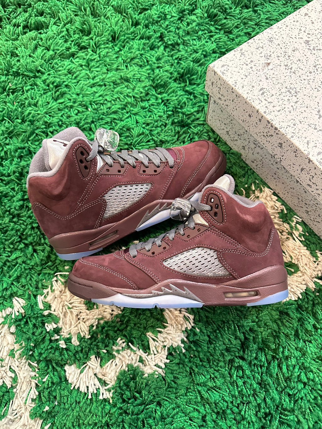 Jordan 5 Retro “Burgundy” - product view 1