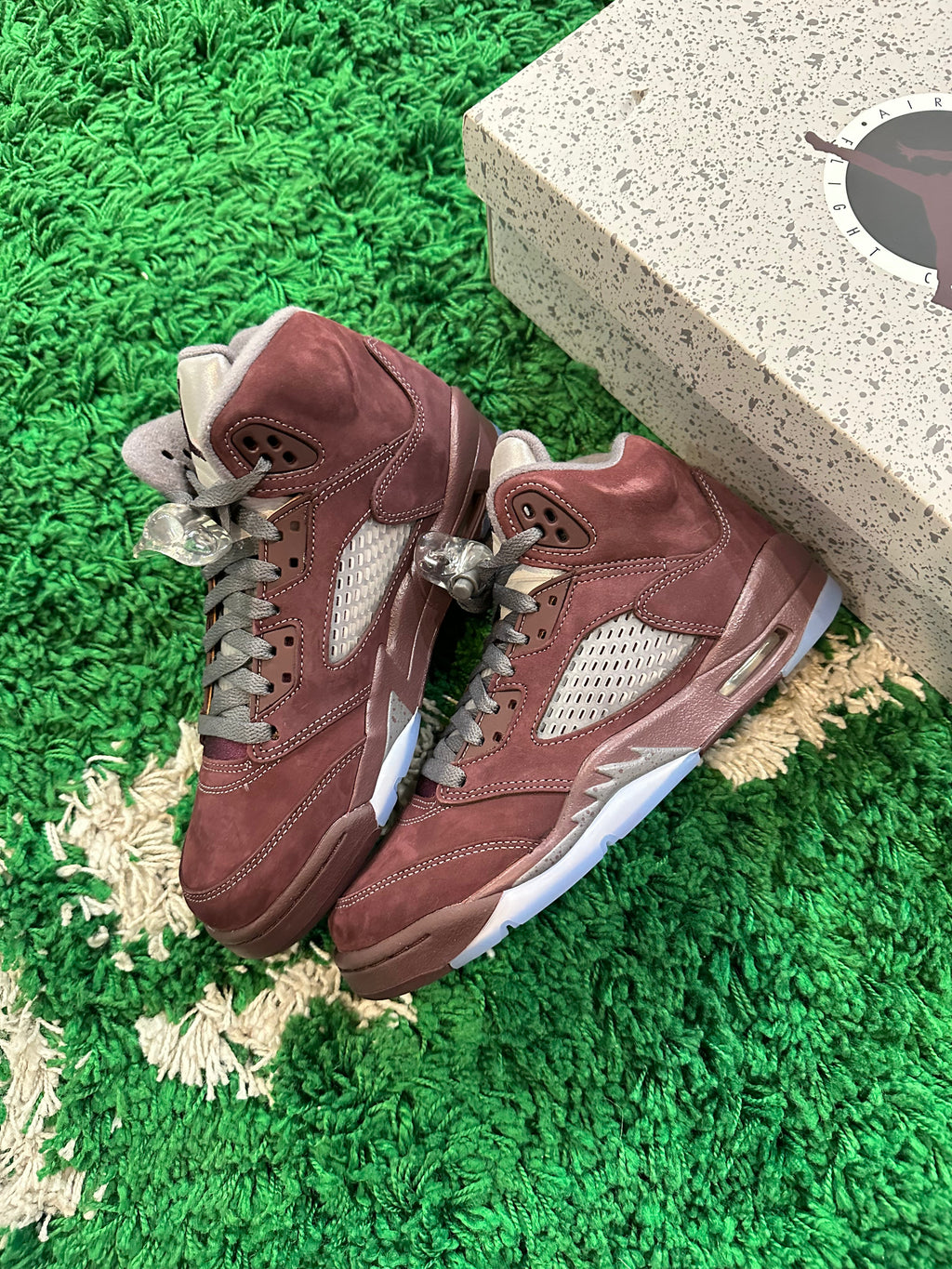 Jordan 5 Retro “Burgundy” - product view 2