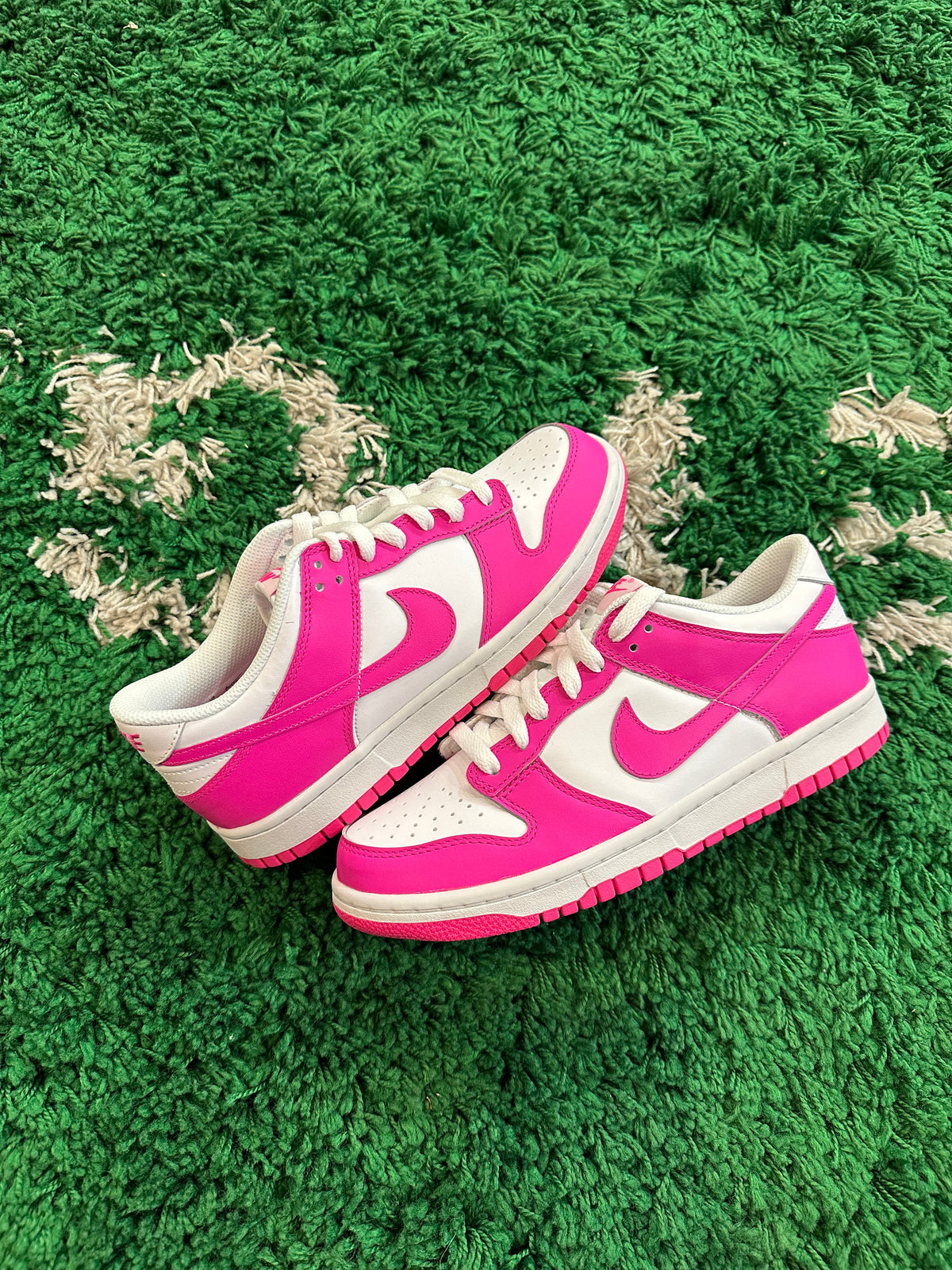 Nike Dunk Low “Laser Fuchsia” - product view 1