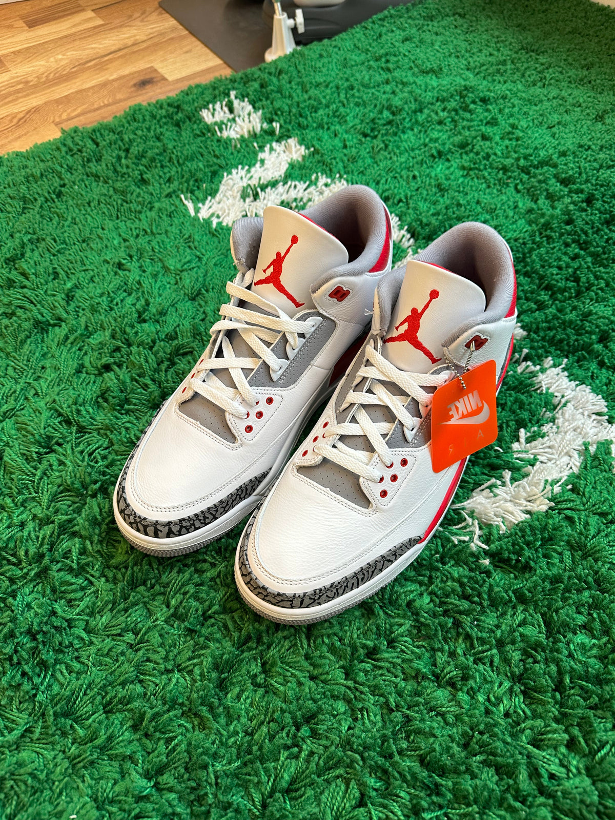 Jordan 3 “Fire Red” - product view 2