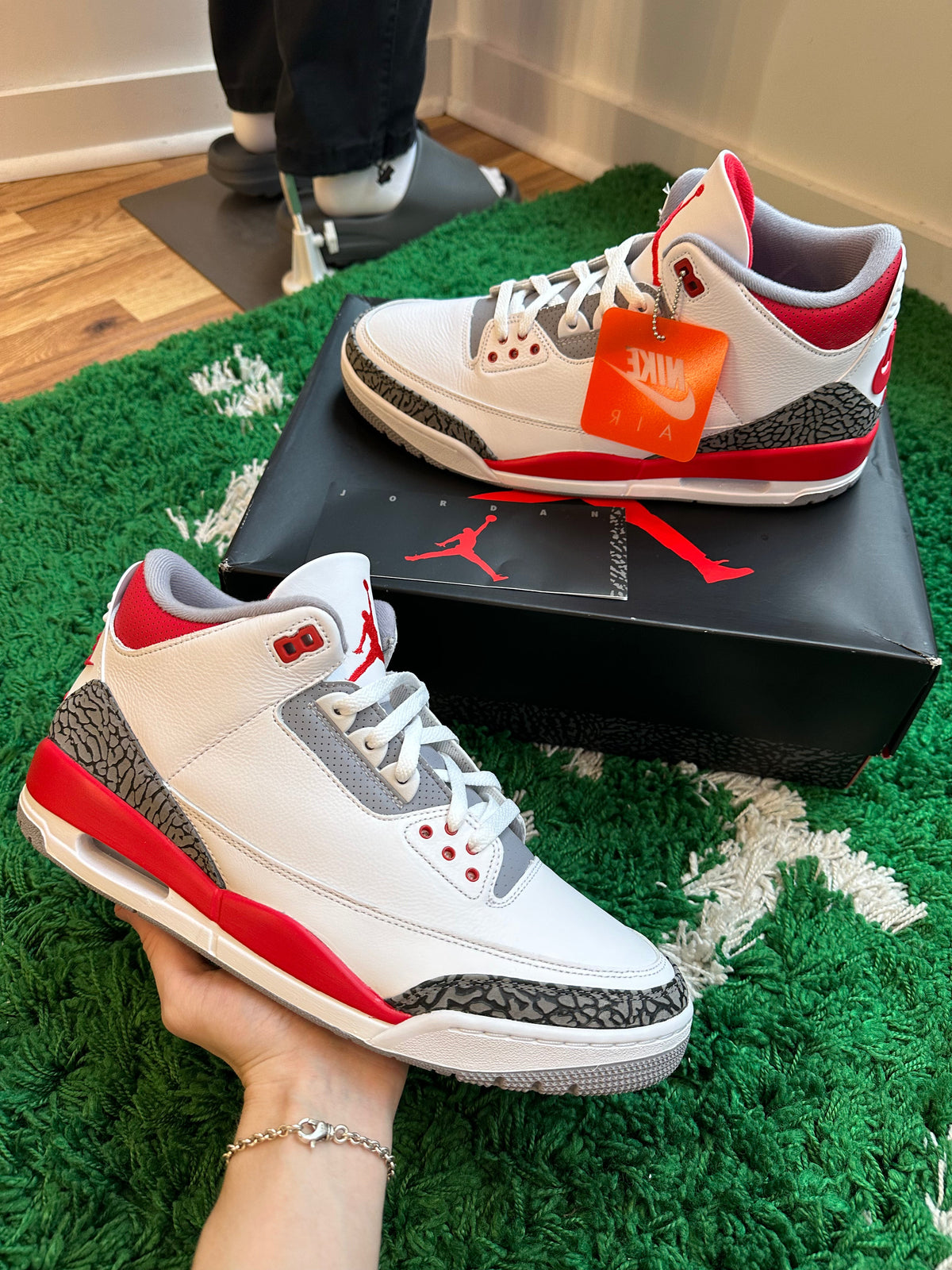 Jordan 3 “Fire Red” - product view 4