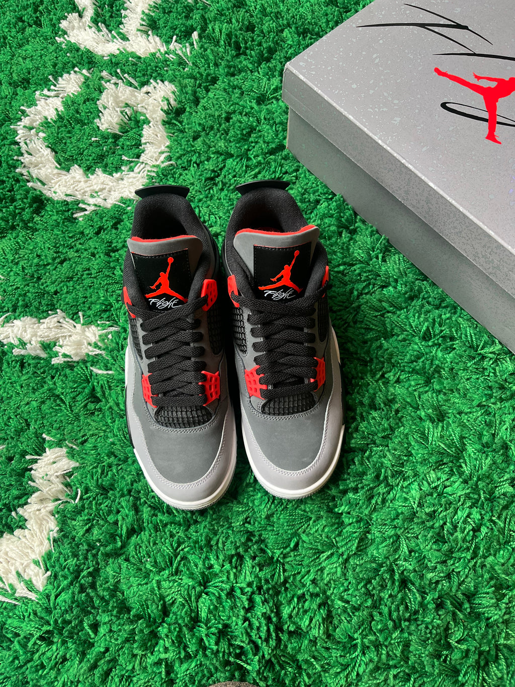 Jordan 4 “Infrared” - product view 2