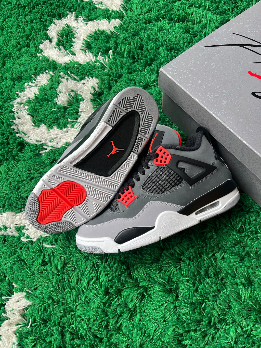 Jordan 4 “Infrared” - product view 3
