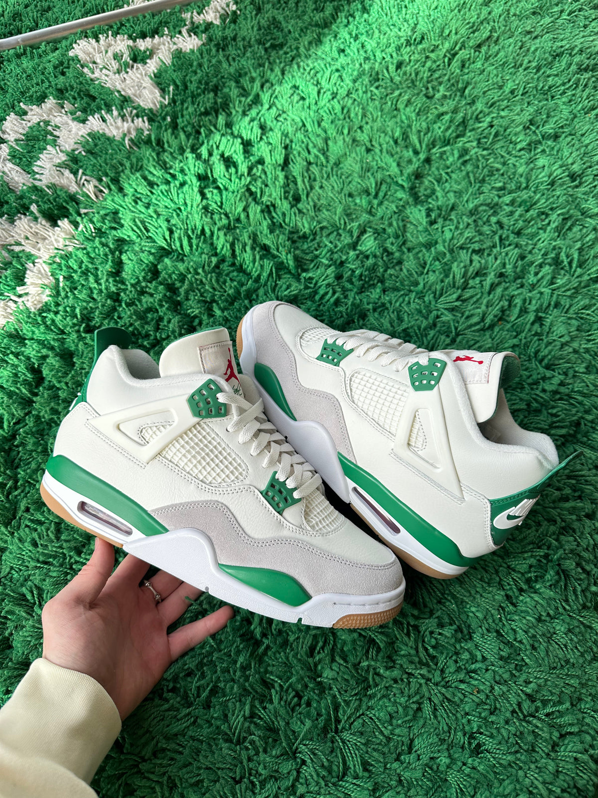 Jordan 4 SB “Pine Green” - product view 2