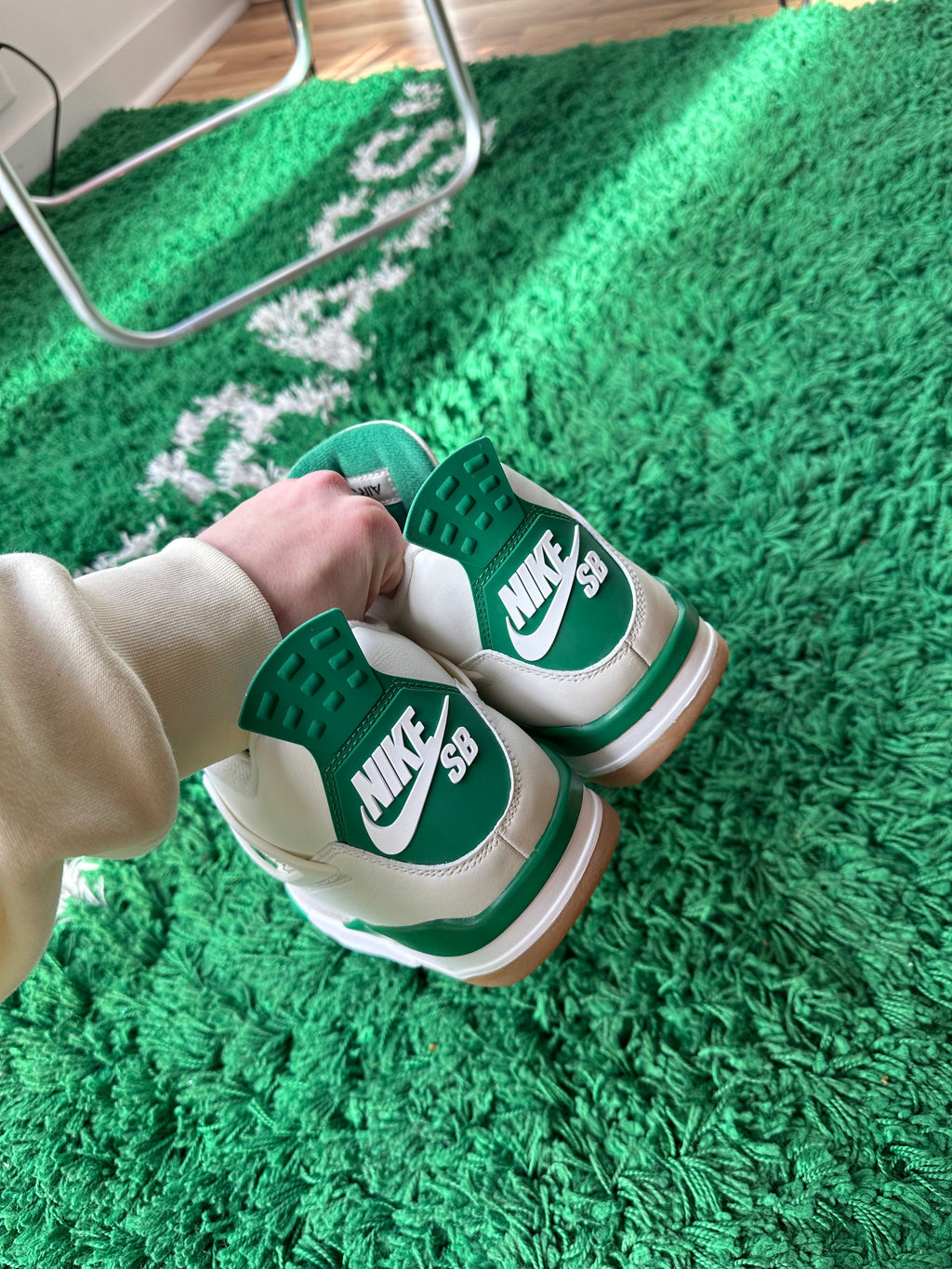 Jordan 4 SB “Pine Green” - product view 4