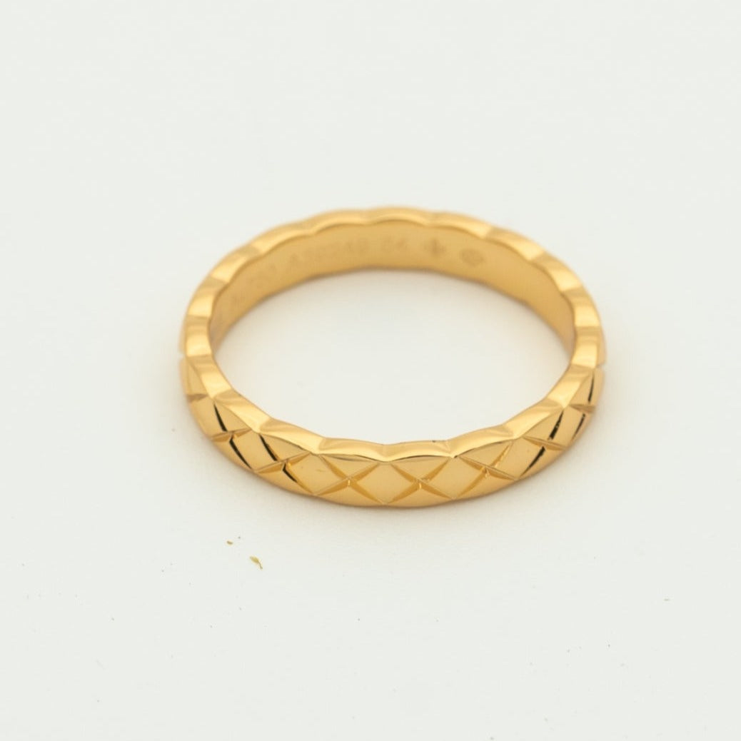 Chanel Crush Mini Classic Ring - product view 4