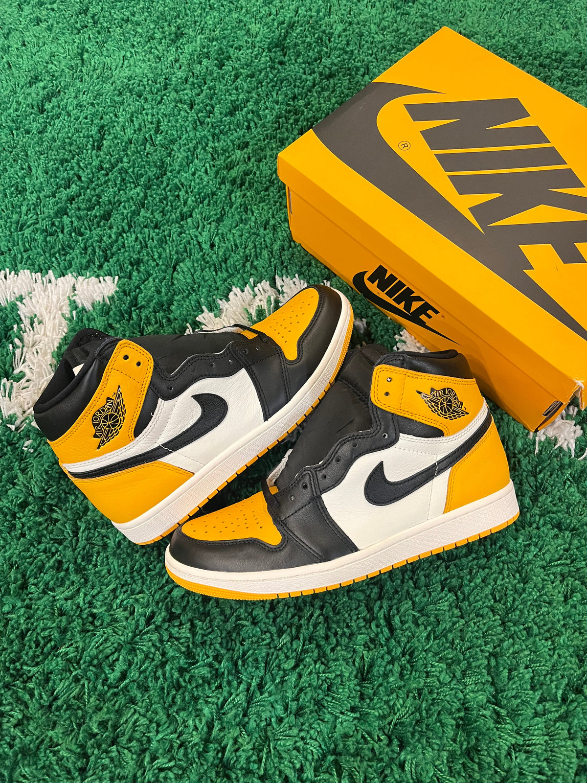 Jordan 1 High “Taxi” - product view 5