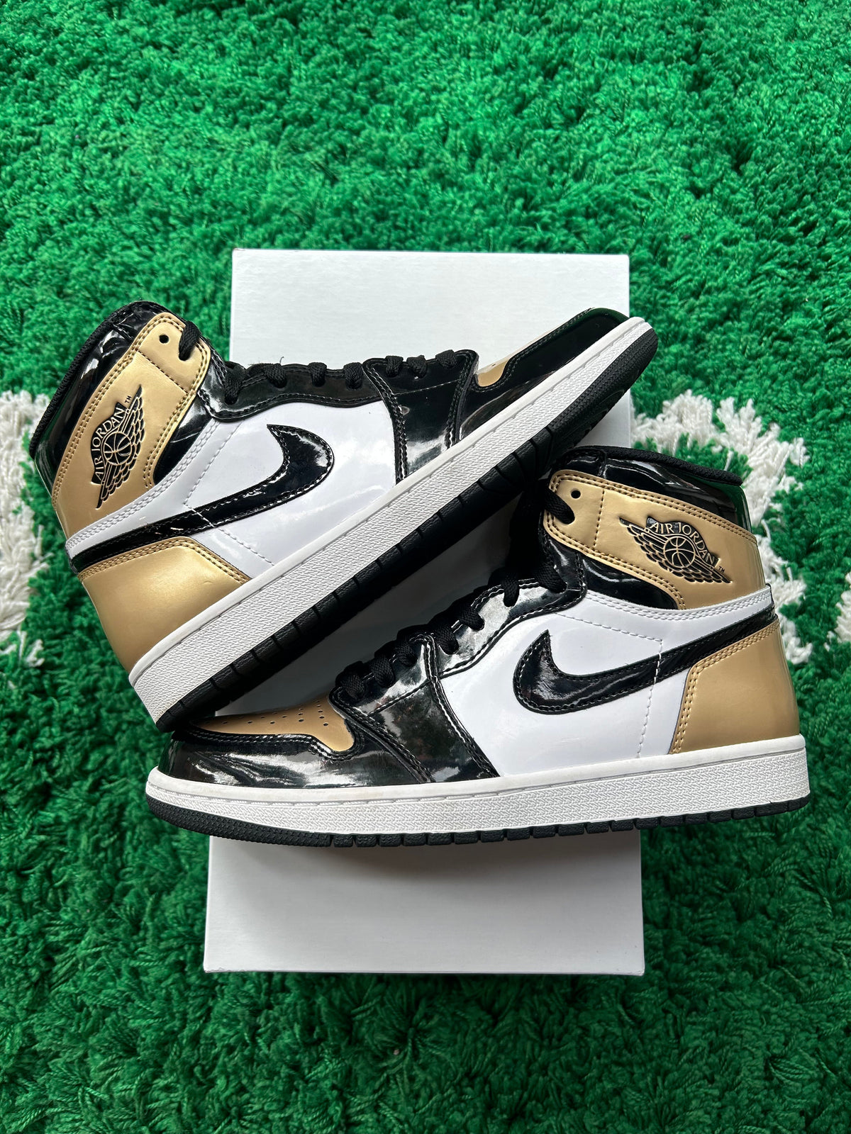 Jordan 1 High “Patent Gold Toe” - product view 1