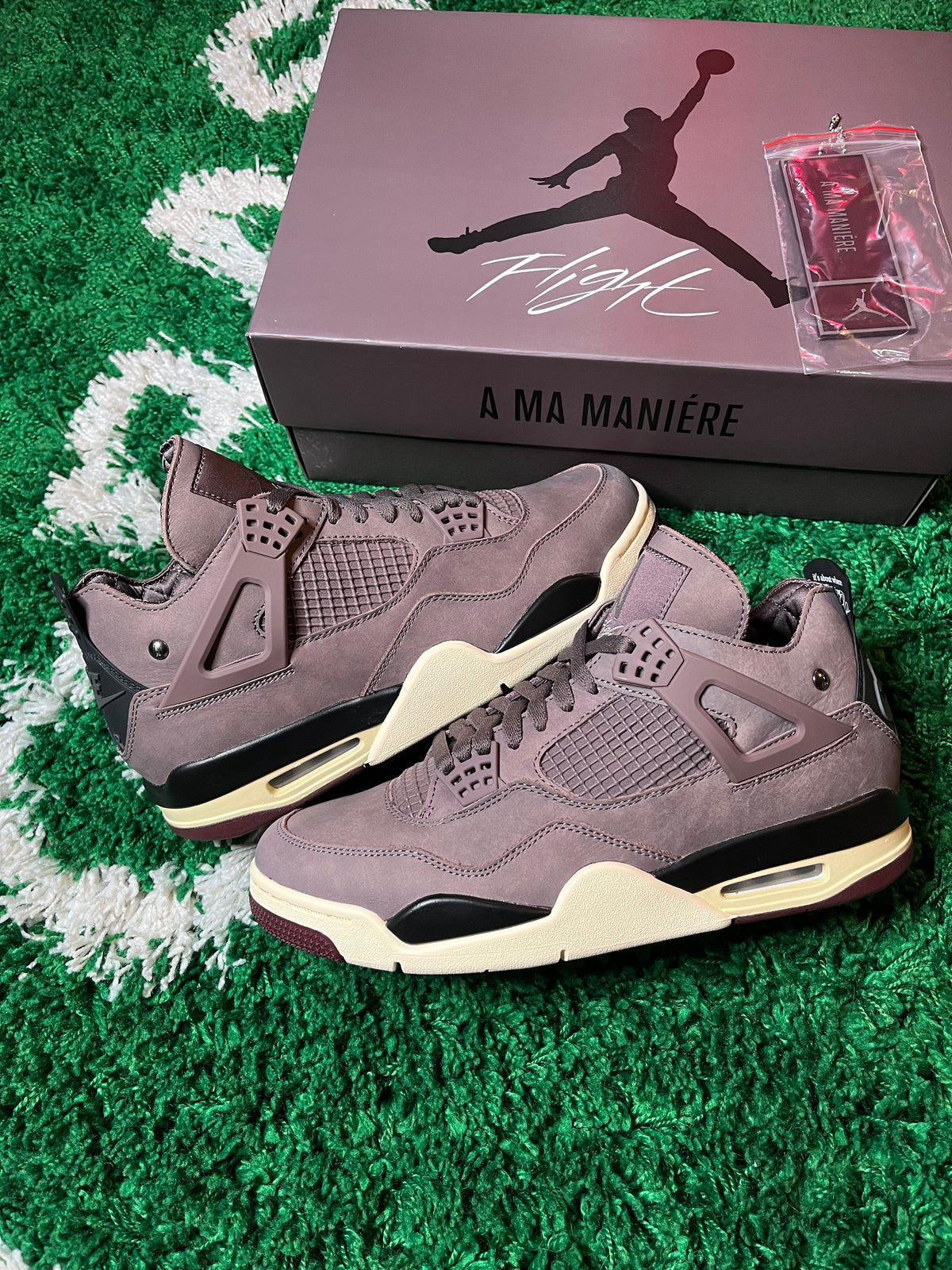 Jordan 4 “A Ma Maniere” - product view 2