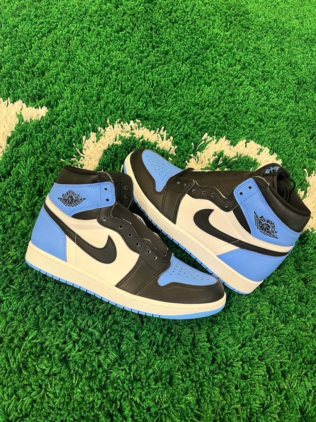 Jordan 1 High “UNC Toe” - product view 4