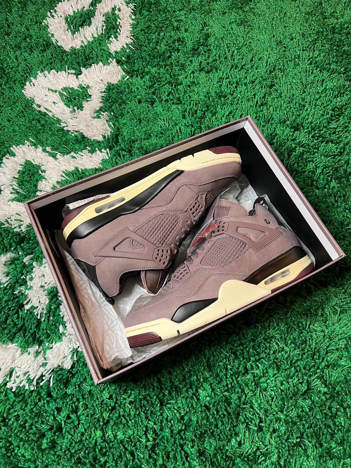 Jordan 4 “A Ma Maniere” - product view 3