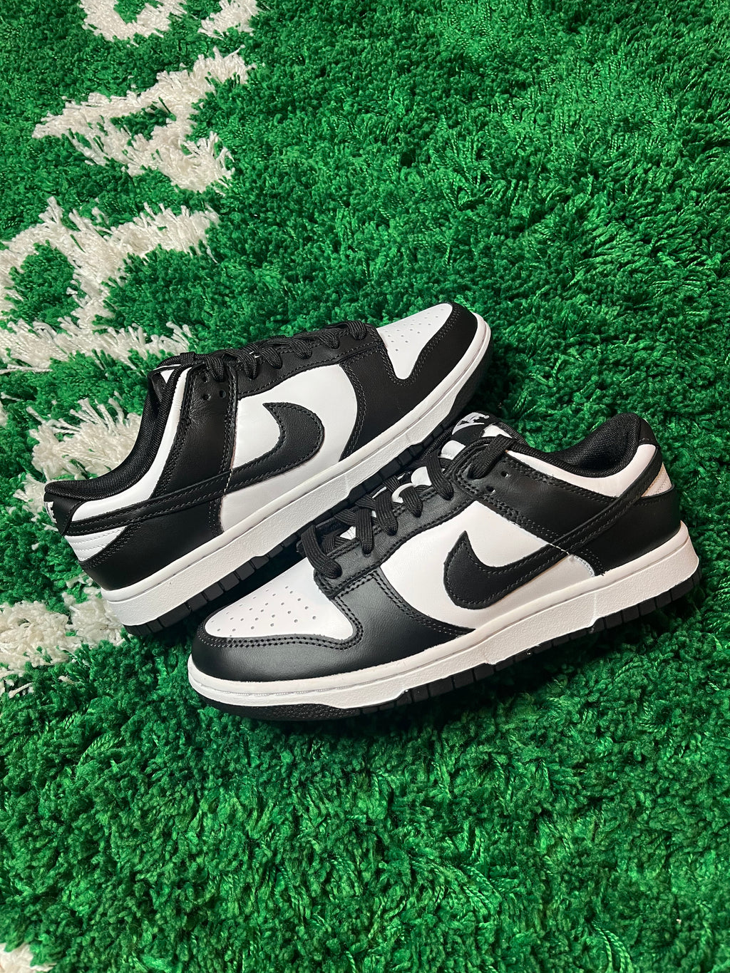 Nike Dunk Low “Panda” - product view 2