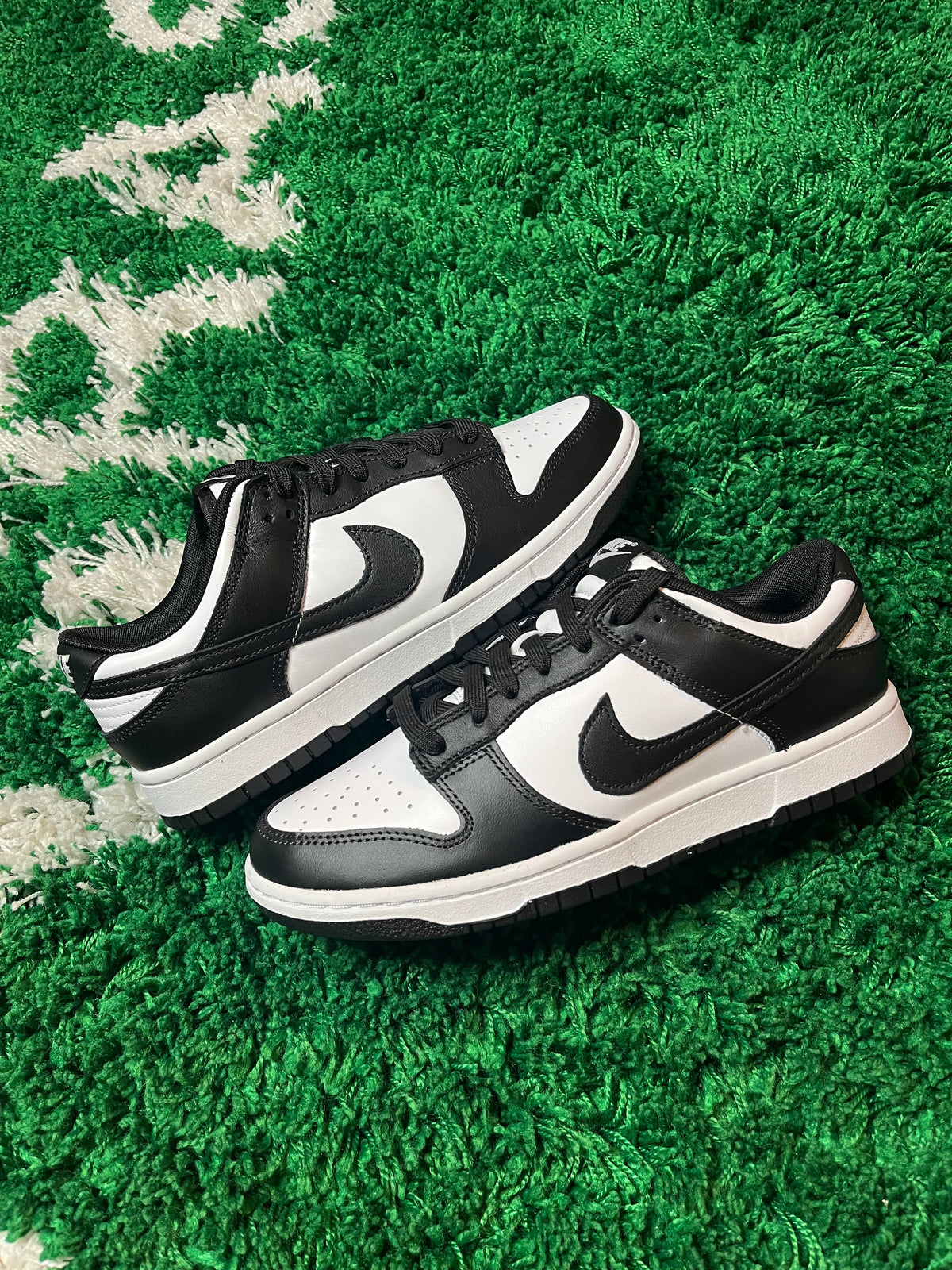 Nike Dunk Low “Panda” - product view 2