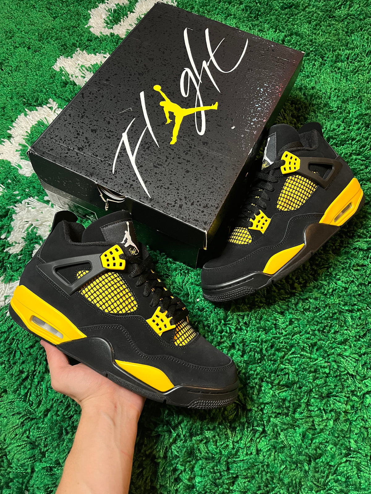 Jordan 4 “Thunder” - product view 4