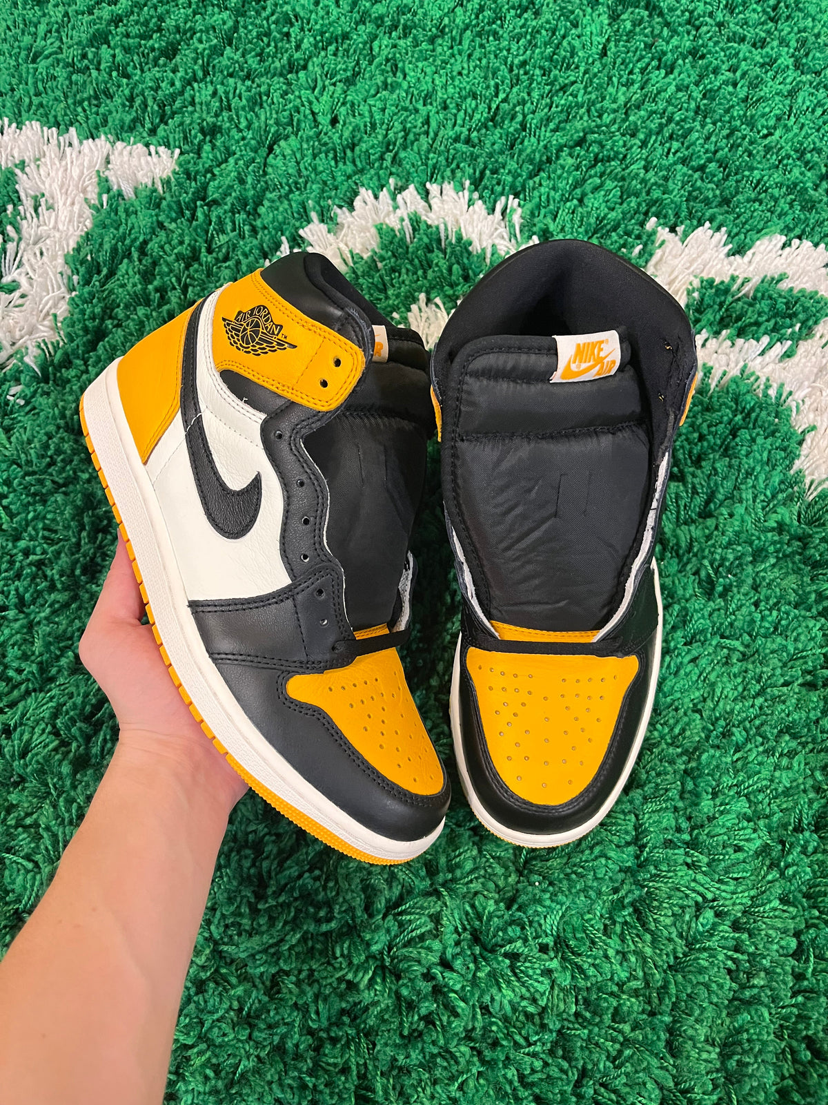 Jordan 1 High “Taxi” - product view 3