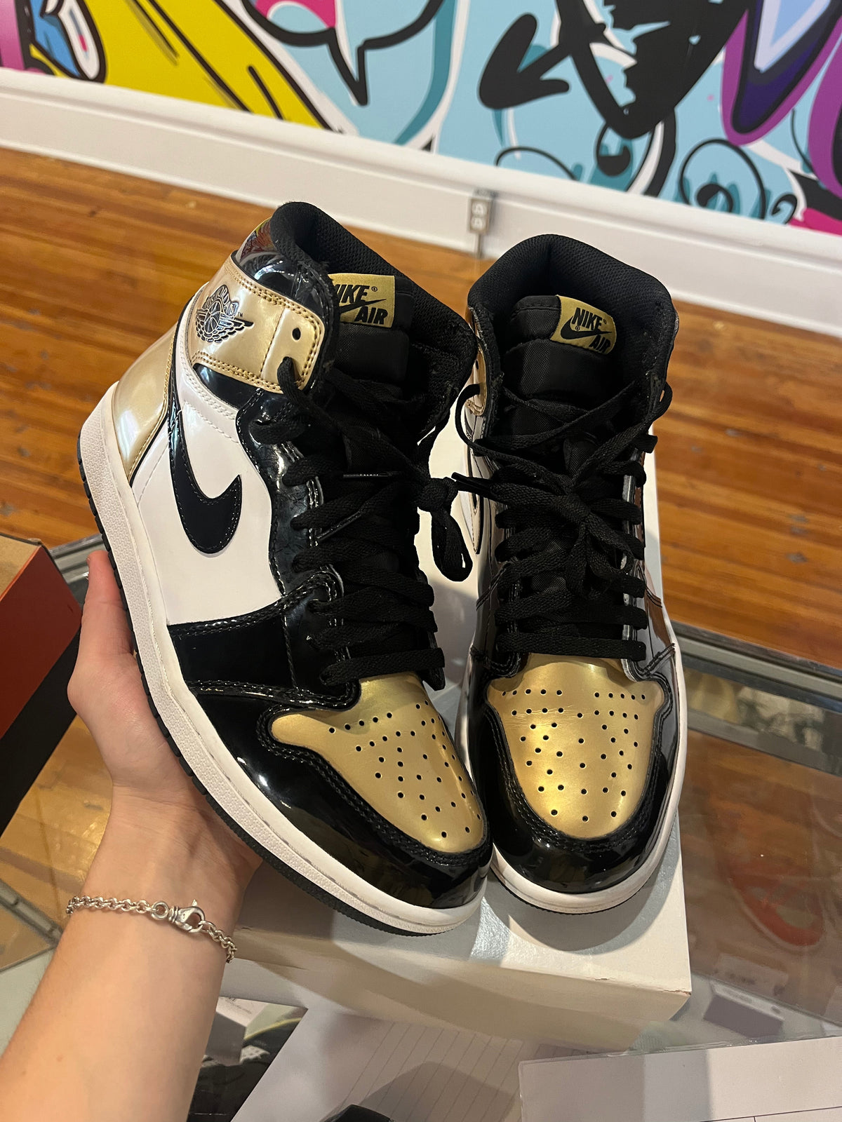 Jordan 1 High “Patent Gold Toe” - product view 3
