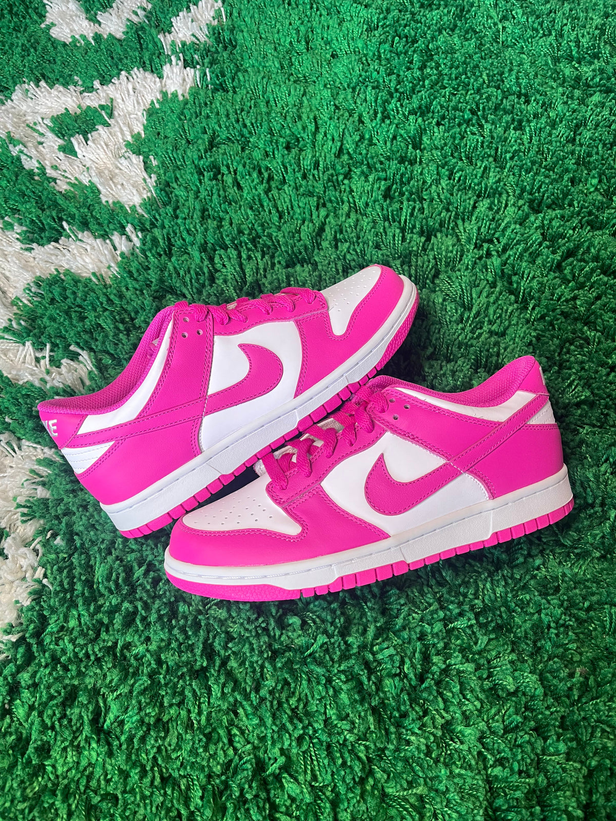 Nike Dunk “Active Fuchsia” - product view 1