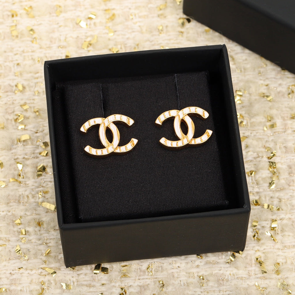 Chanel Oil Dripping Double C Earrings - product view 1